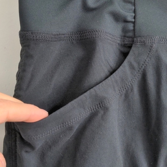 MOUNTAIN HARDWEAR | Dynama 2 Shorts Elastic Waist Pockets, Black, Women's XL - Picture 5 of 15